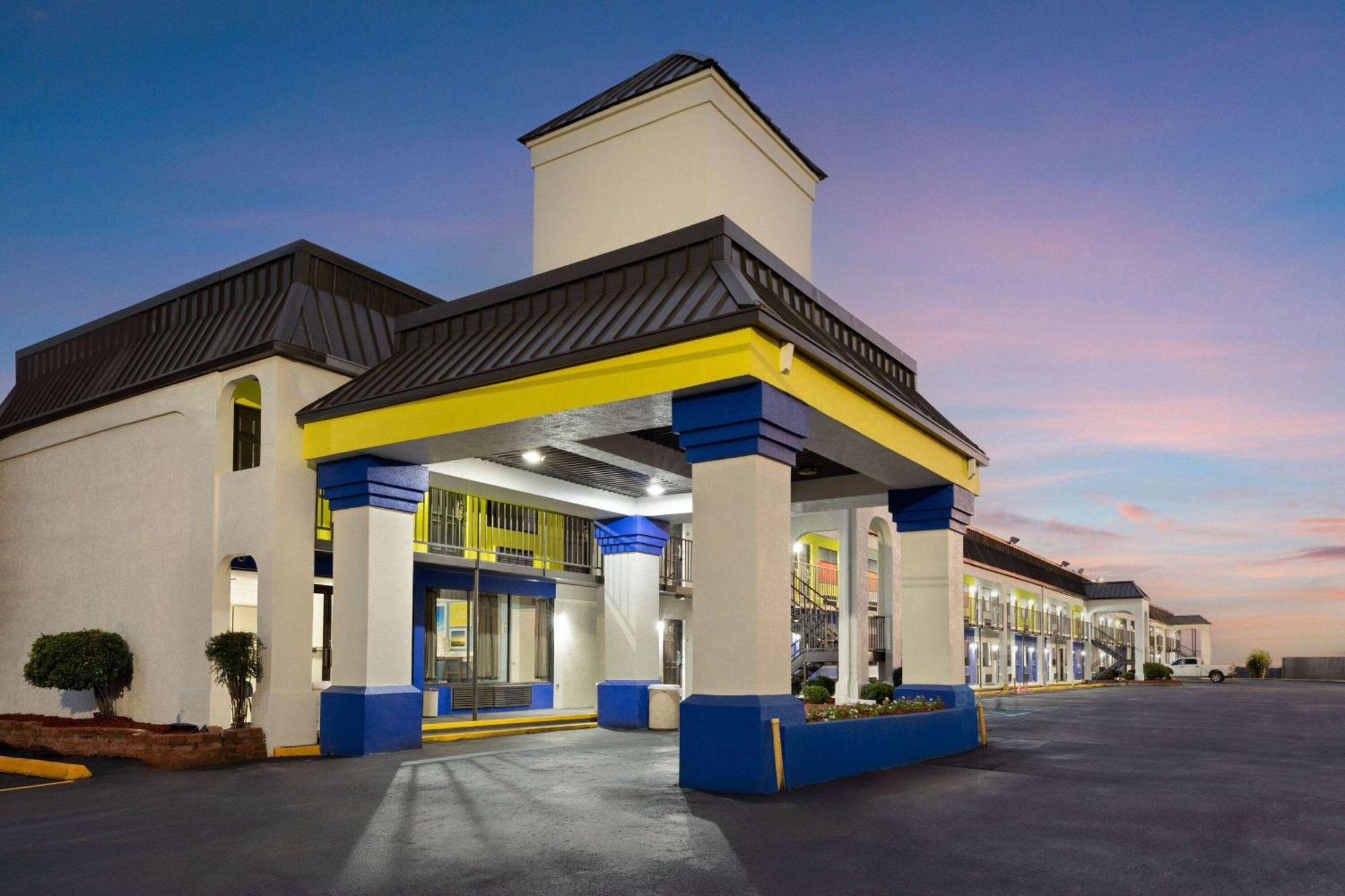 Days Inn & Suites By Wyndham Vicksburg Exterior foto